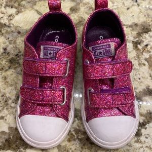 Converse All Star toddler size 9 sneakers